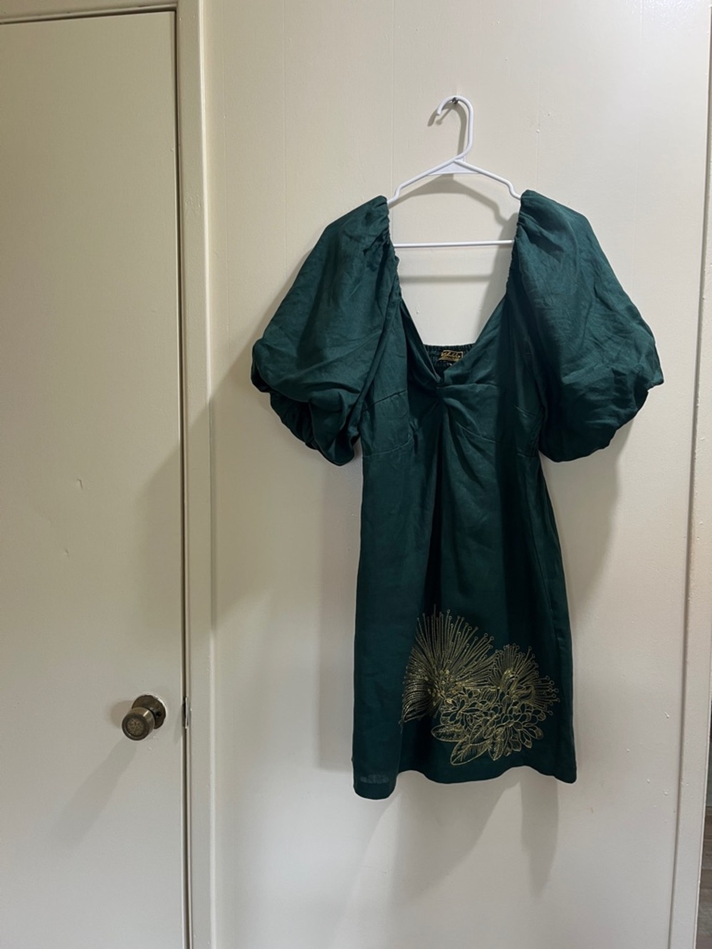 Kahulale’a Honolulu Hawaii Women’s Dress w/Oversized Sleeves (M)